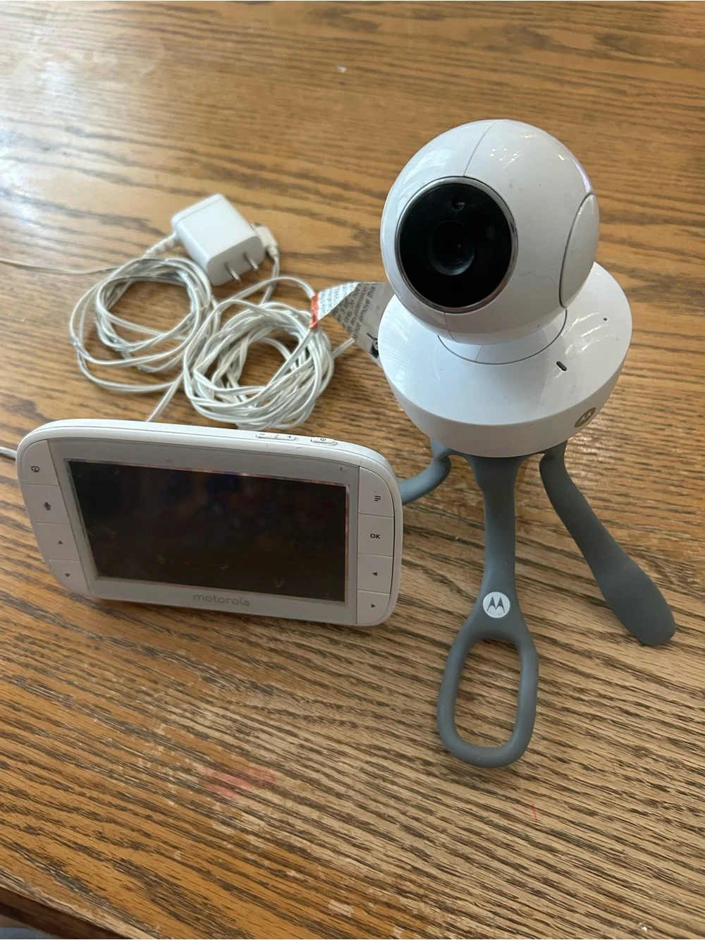 Motorola White and Gray Baby Monitor Camera with Handheld Display